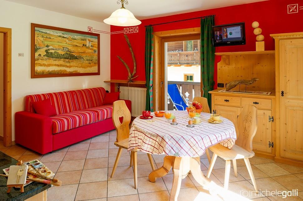 Art Apartments Casa Lapis Ливиньо Стая снимка